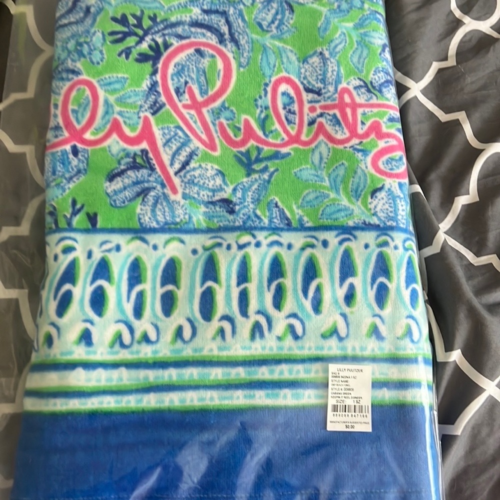 Lilly Pulitzer lush beach towel. Keepin it reel pattern. New